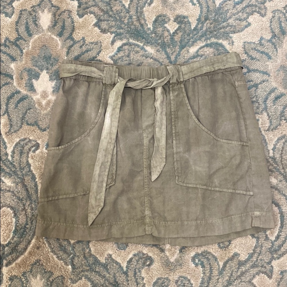 Chelsea & Violet skirt